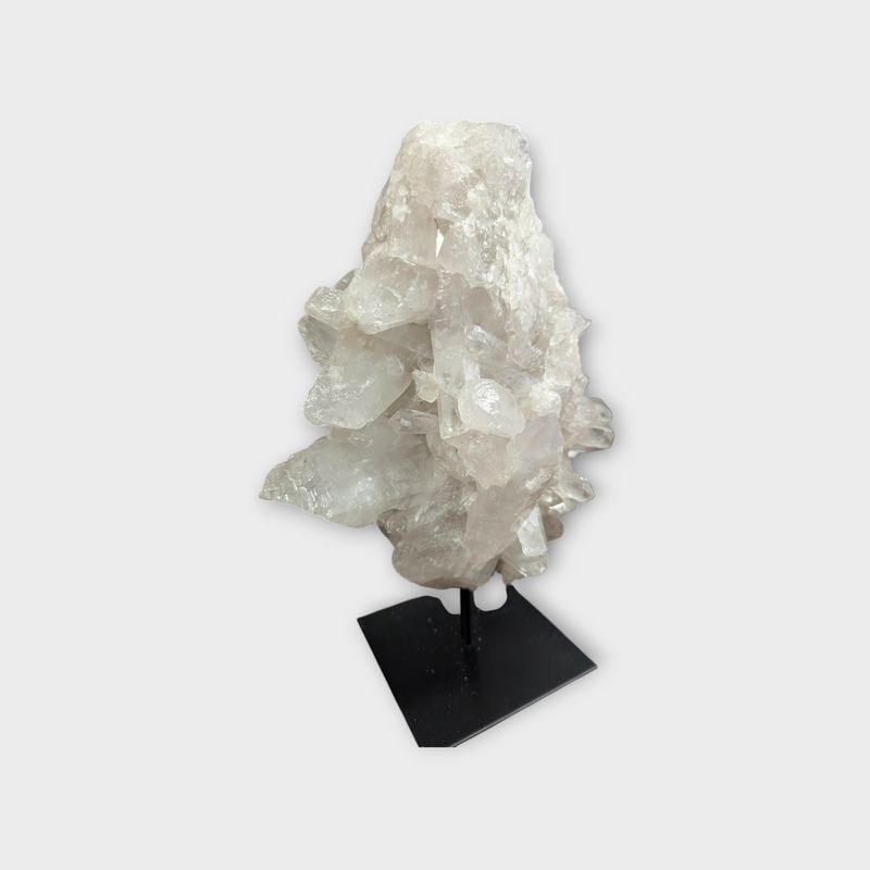 Bergkristal op standaard – Natuurlijke edelsteen decoratie | H 26 x B 20 cm