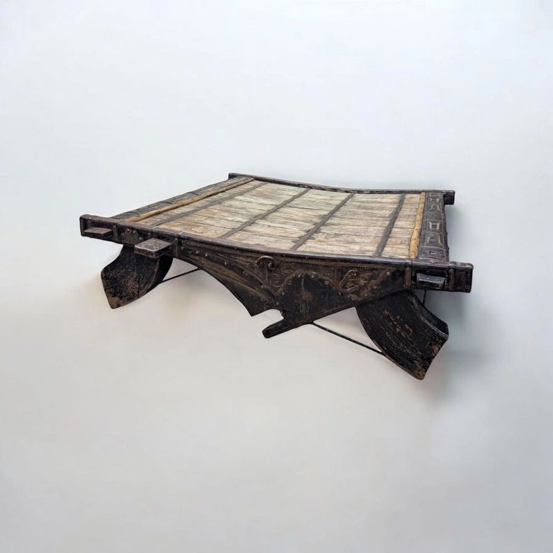 Antike Couchtisch aus Old Ochse Cart - robustes und einzigartiges Schaufenster