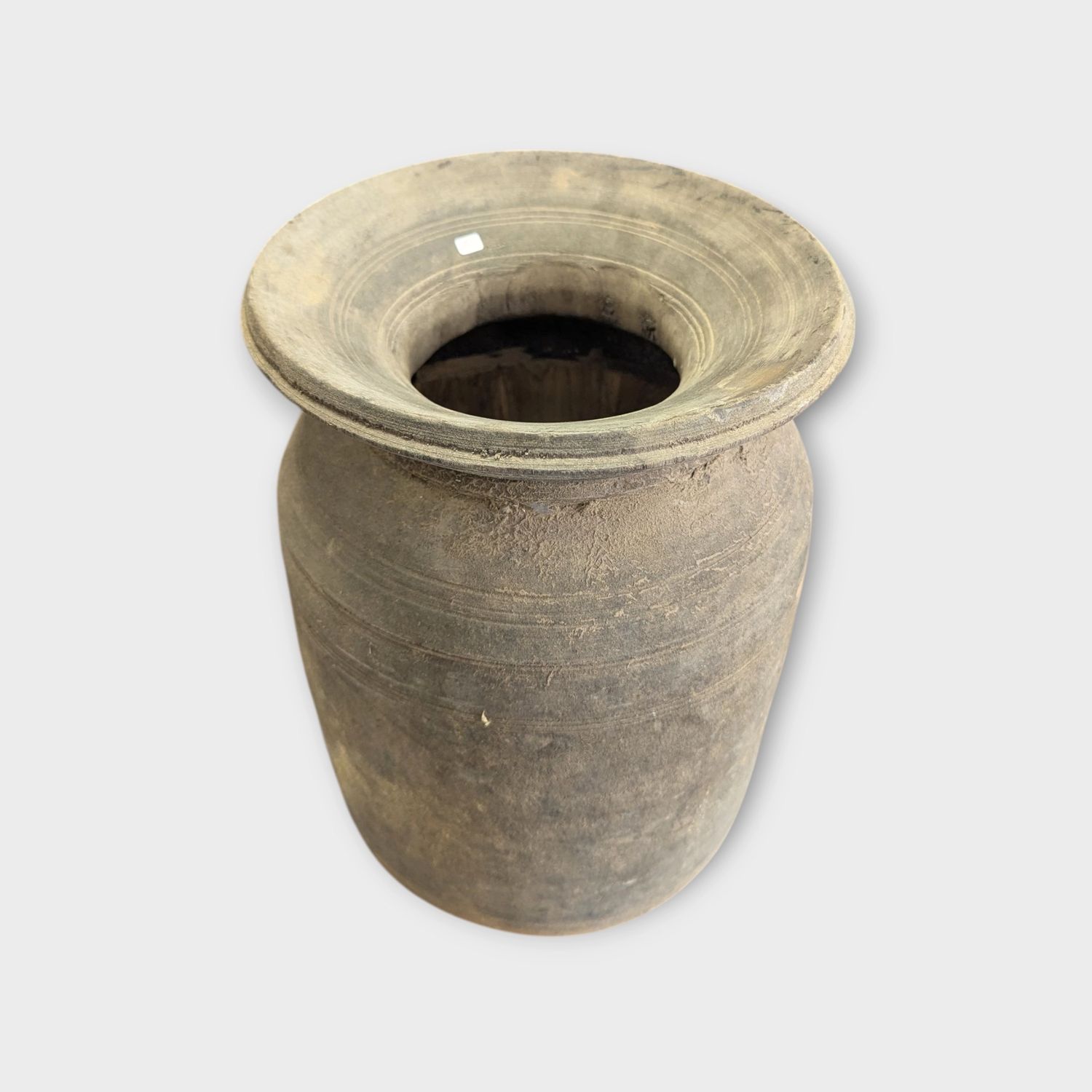  Landelijke Nepalese pot – robuuste aardewerken kruik met karakter
