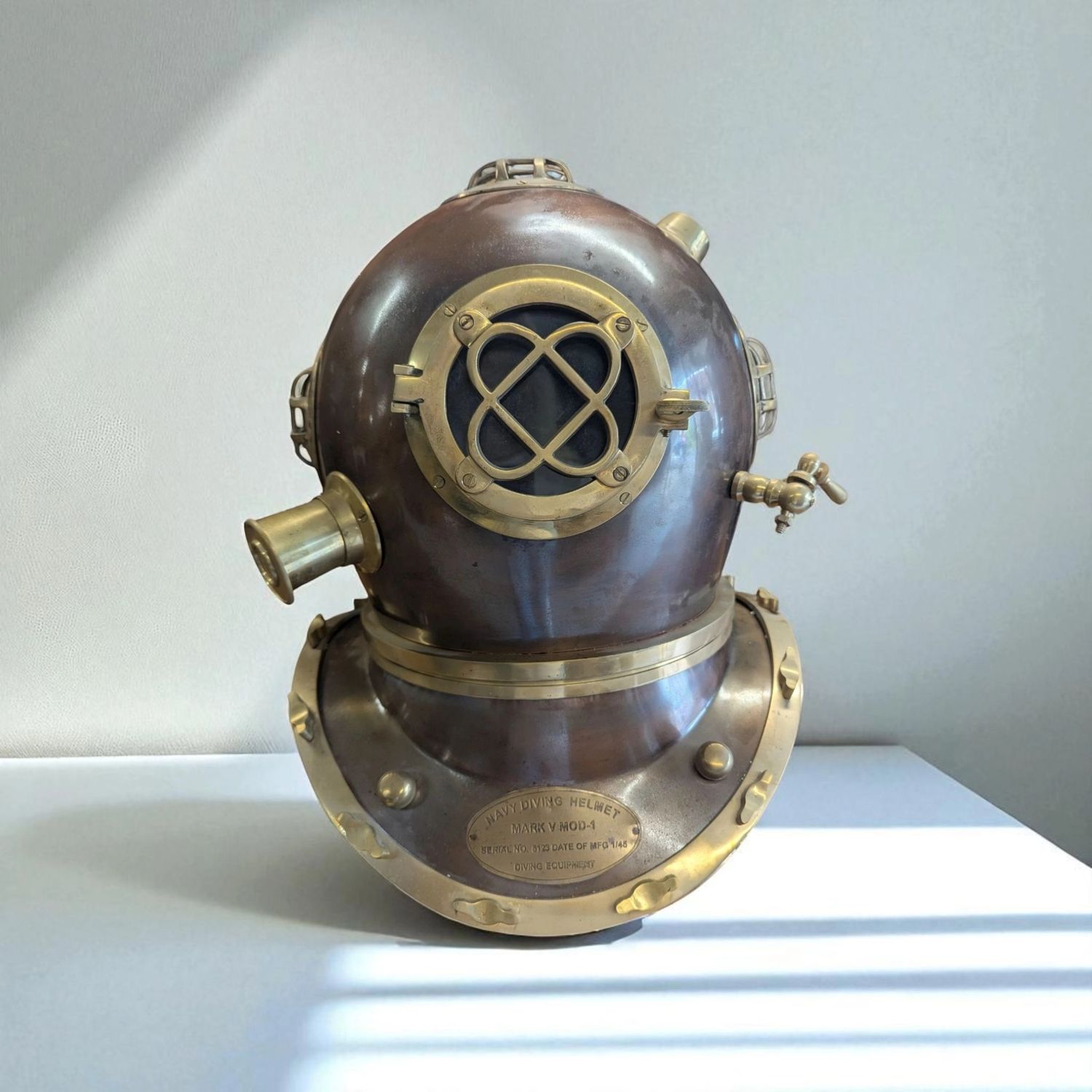 Replica U.S. Navy Mark V Duikhelm – Koperen duikershelm H 40 x B 35 x D 35