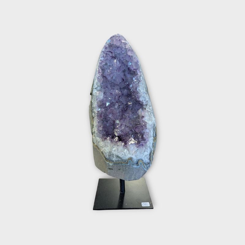 Amethist paars op standaard Brazilië – Edelsteen decoratie H27 x B12 cm