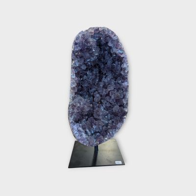 Amethist paars op standaard Brazilië – Edelsteen decoratie H27 x B13 cm