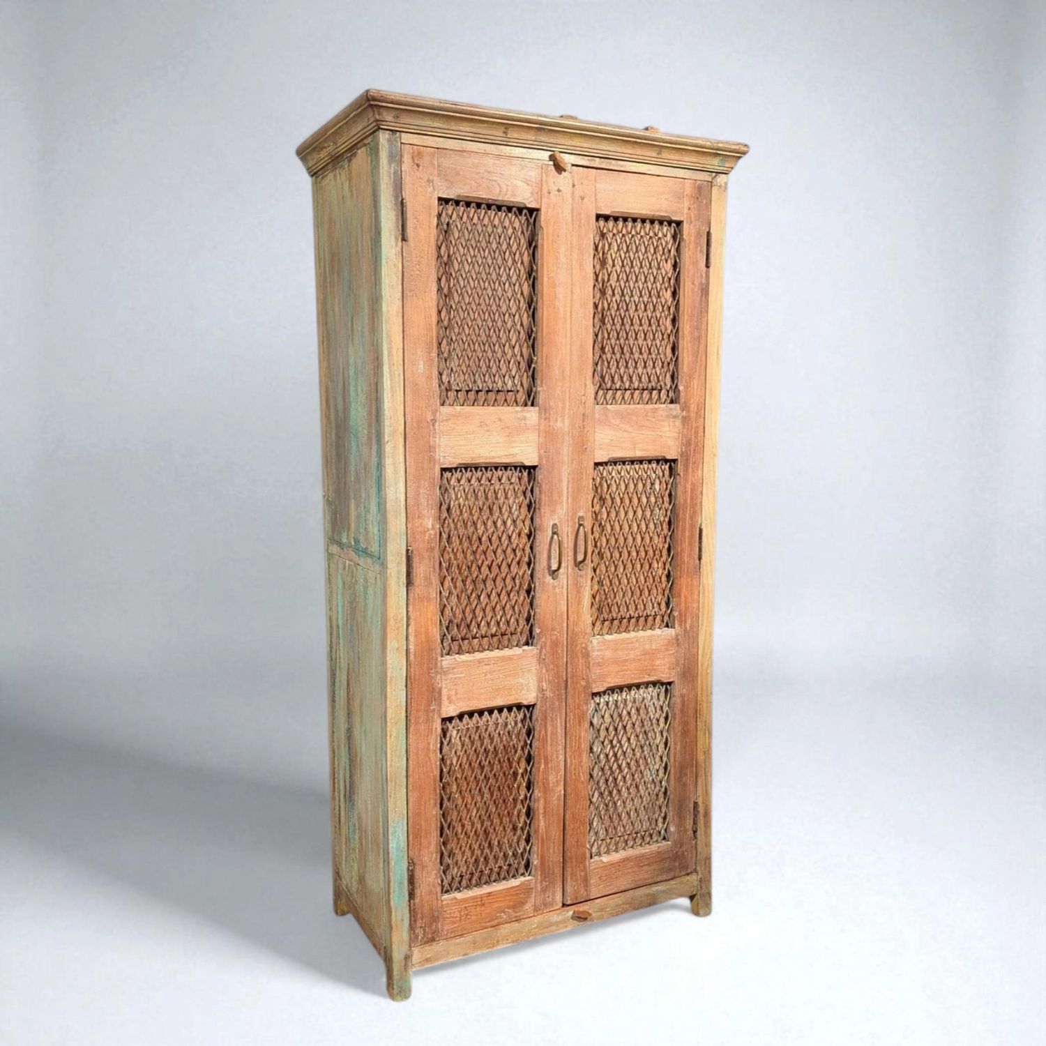 Vitrinekast India – Houten opbergkast met patina 184 cm