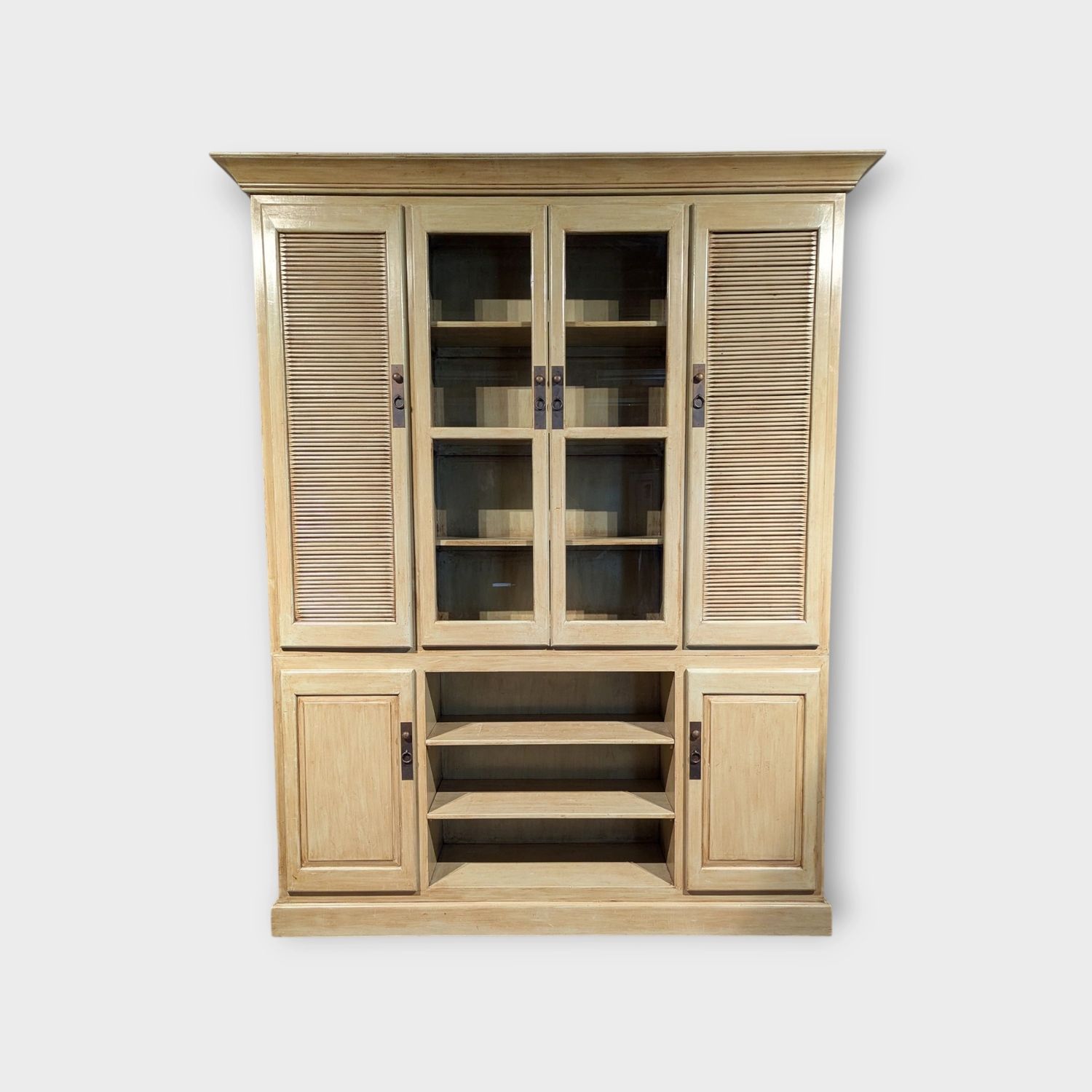 Buffetkast leemkleur hoogglans – Chinese louvre kast 230 cm