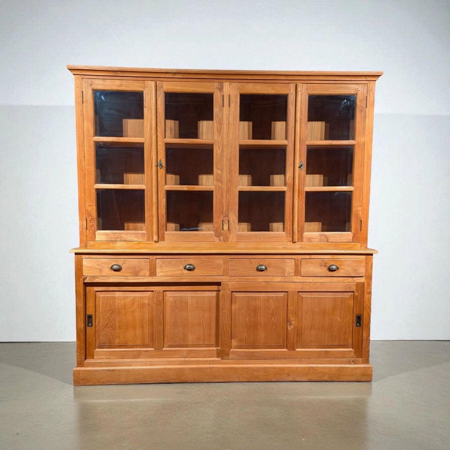 Buffetkast teakhout – Grote vitrinekast woonkamer of keukenkast met optie restyling op maat