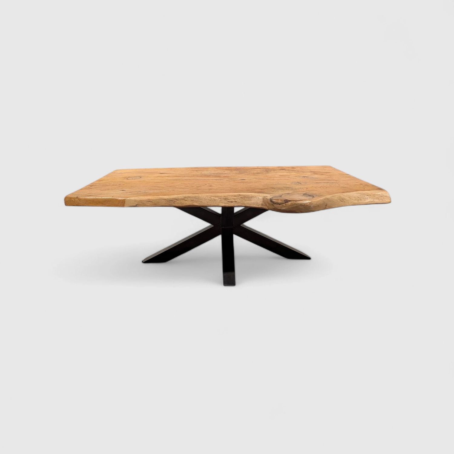 Eikenhouten salontafel met metalen kruispoot – H 44 x L 128 x D 75 cm