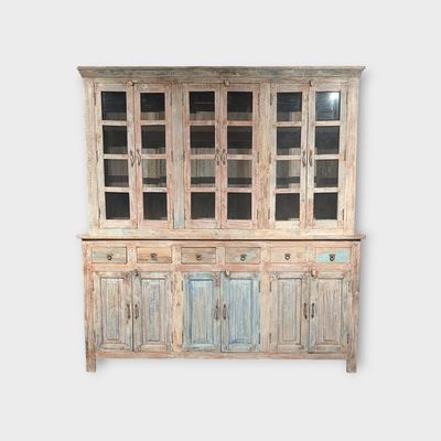 Buffet bohème unique en teck, style Ibiza, pour un intérieur plein de charme.