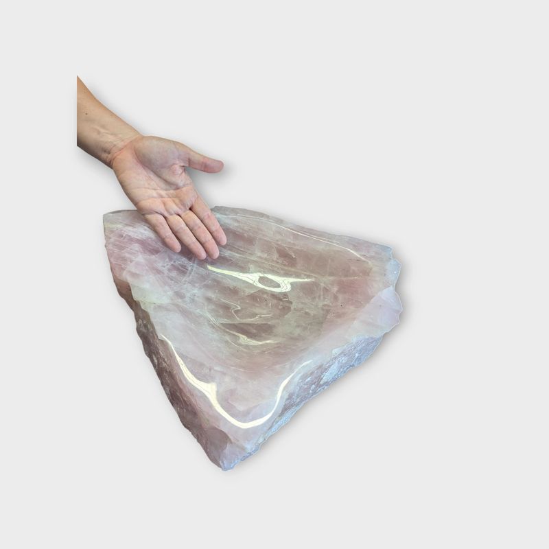 Grote Rozenkwarts Schaal – Handgekerfd Basin van Natuurlijke Edelsteen