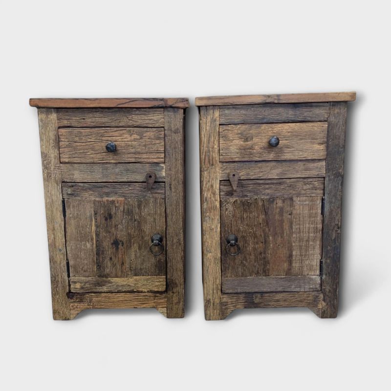 Nachtkastjes Set van 2 – Gerecycled Oud Wagonhout met Lade en Deurtje – H 65 x B 43 x D 30