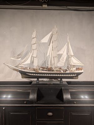 Model schip hout landelijk – Decoratief zeilschip Belem XL – H 100 x B 150 x D 25 cm
