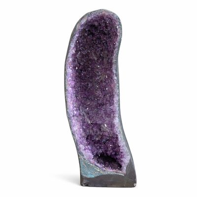 Grote amethist geode – unieke paarse edelsteen uit Brazilië Große Amethystgeode aus Brasilien mit tiefvioletten Kristallen als einzigartigem Blickfang im Inneren
