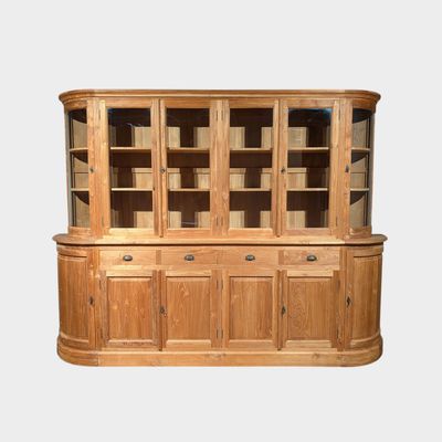 Großes Teak-Sideboard mit gewölbtem Glas – 297 cm breite Vitrine Großes Teak-Sideboard mit kugelförmigem Glas, 297 cm breit, massiver Teak-Vitrinenschrank im Landhausstil