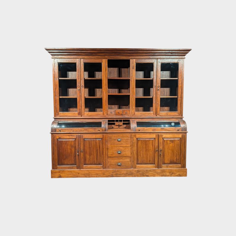 Grote Grutterskast Teakhout – Landelijke Buffetkast / Kruidenierskast met Vitrinedeuren, Verlichting en Laden