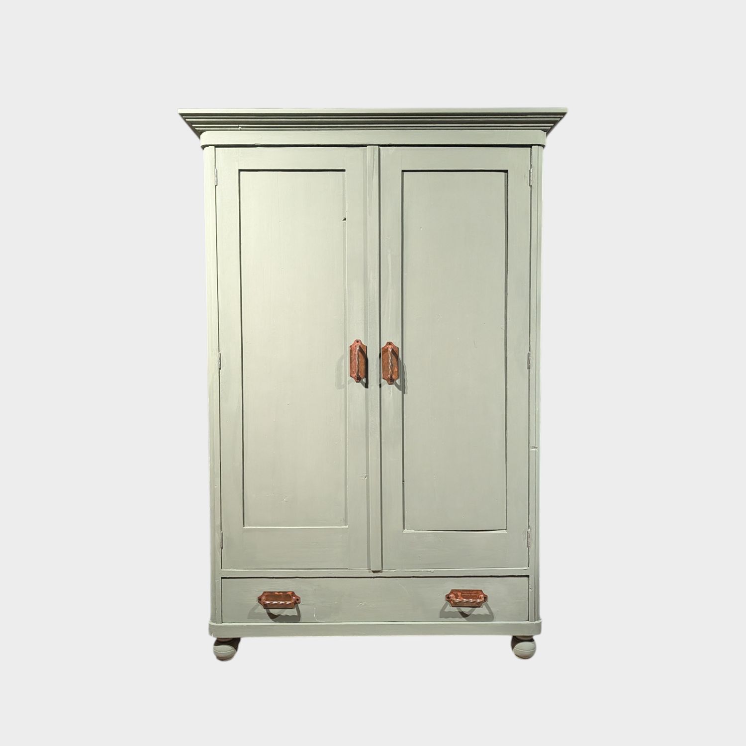 Landhaus-Schrank in Olivgrün mit Schublade und Regalen – Flurschrank, Farbe: Pure & Original Lime Paint