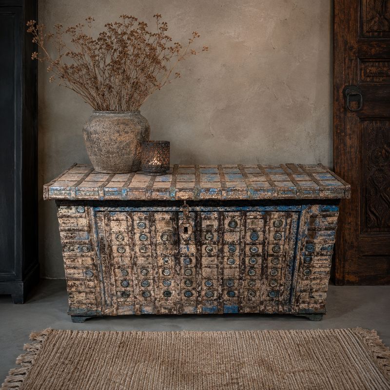 India dekenkist hout | Oude houten dekenkist blauw gepatineerd | Gangkist | Halkist | Speelgoedkist | Opbergkist landelijk | 146 cm