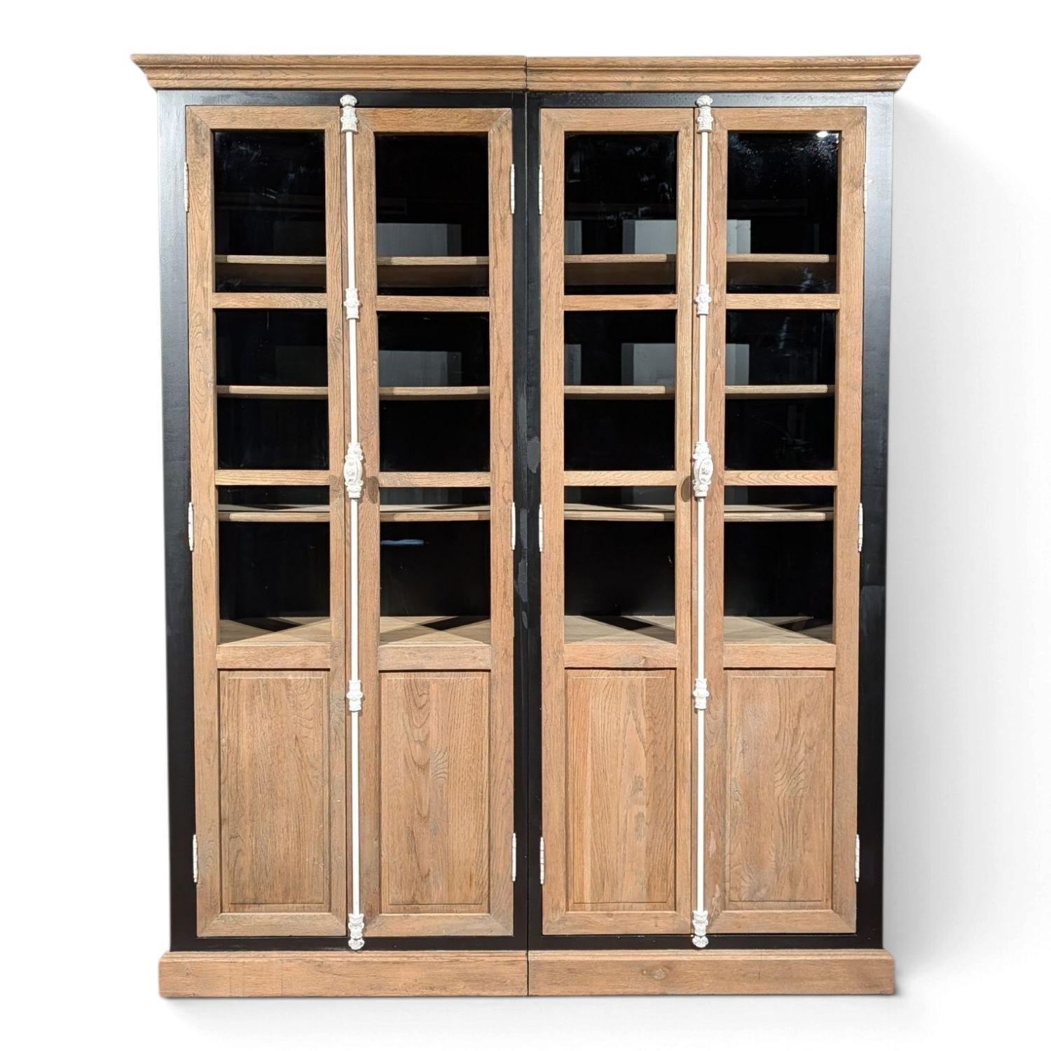 Driftwood vitrinekast mat zwart en espagnoletsluiting, landelijke buffetkast 180 cm breed