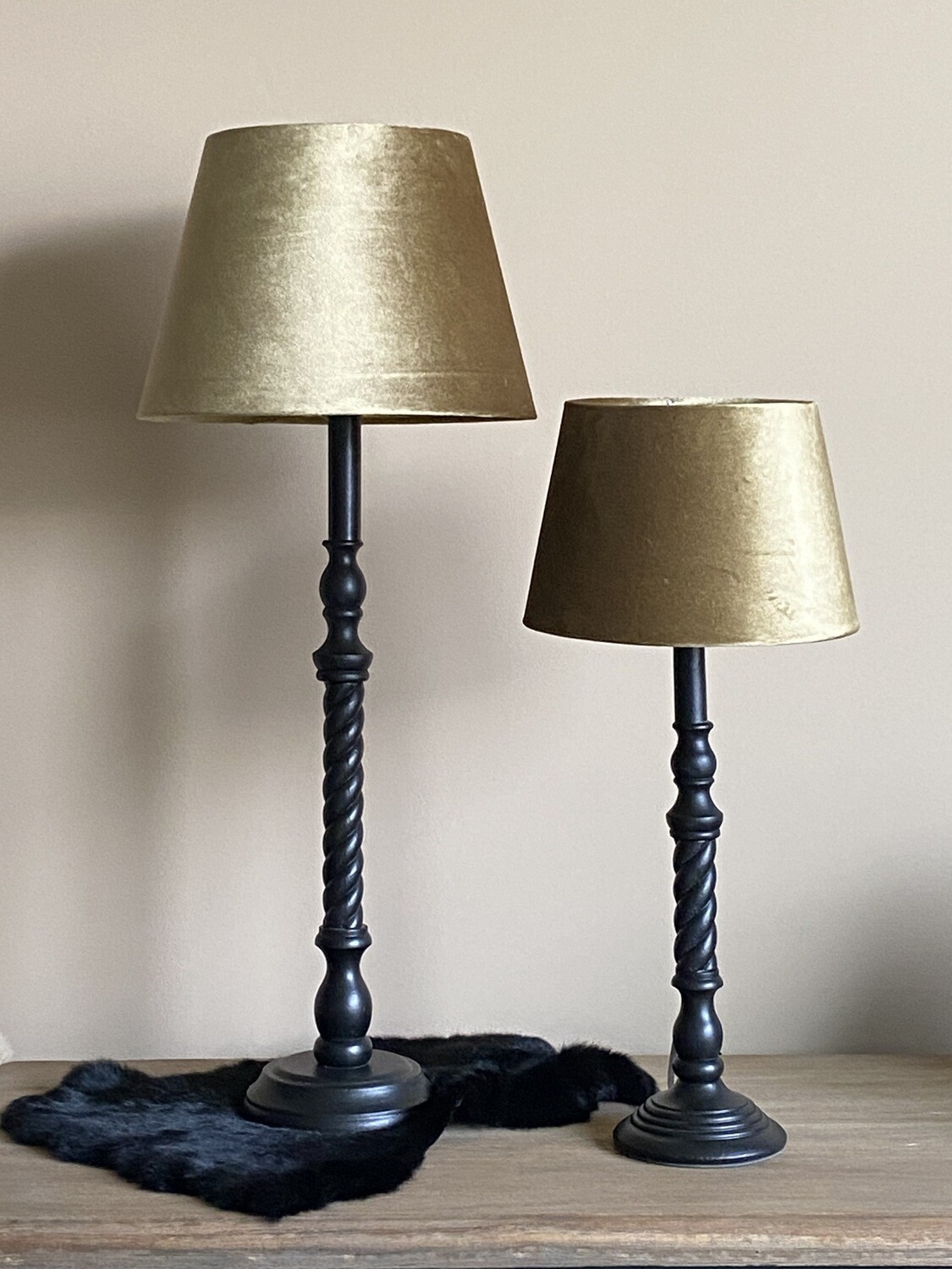 Tafellamp goud 
24x24x60cm