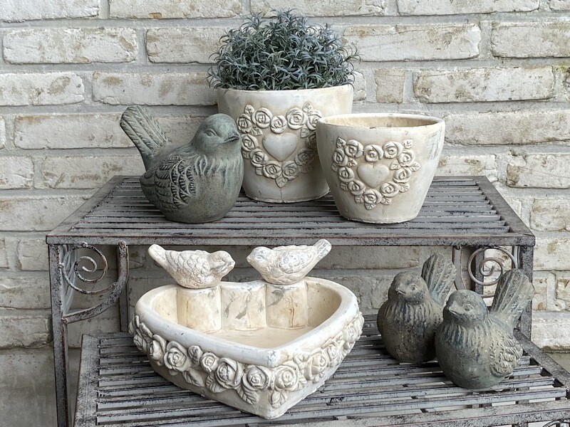 Bloempot met hartje klein 
14,5x14,5x12cm