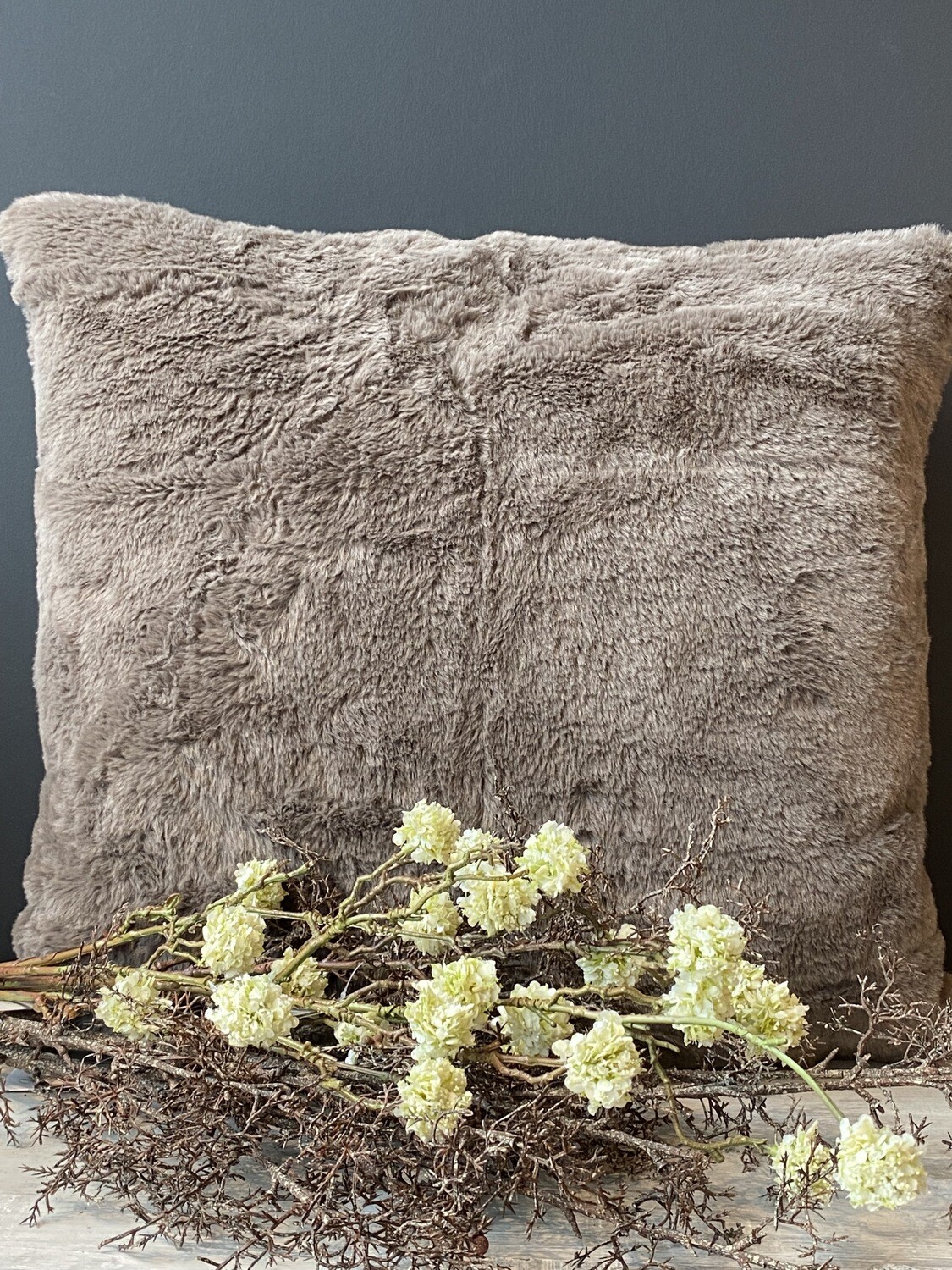 Kussen taupe 50x50cm