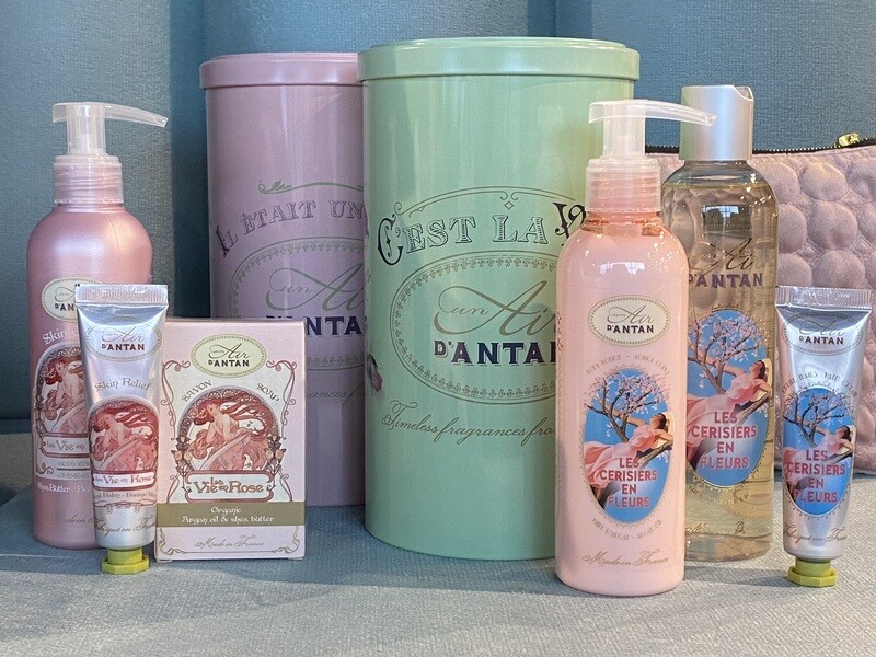Beauty body  kersenbloesem en freesia