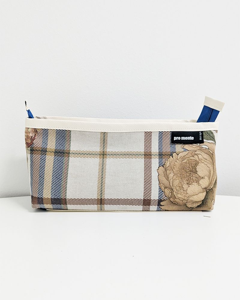 Einzelstück – Beautycase – Karo-Blüten Einzelstück – Beautycase – Karo-Blüten