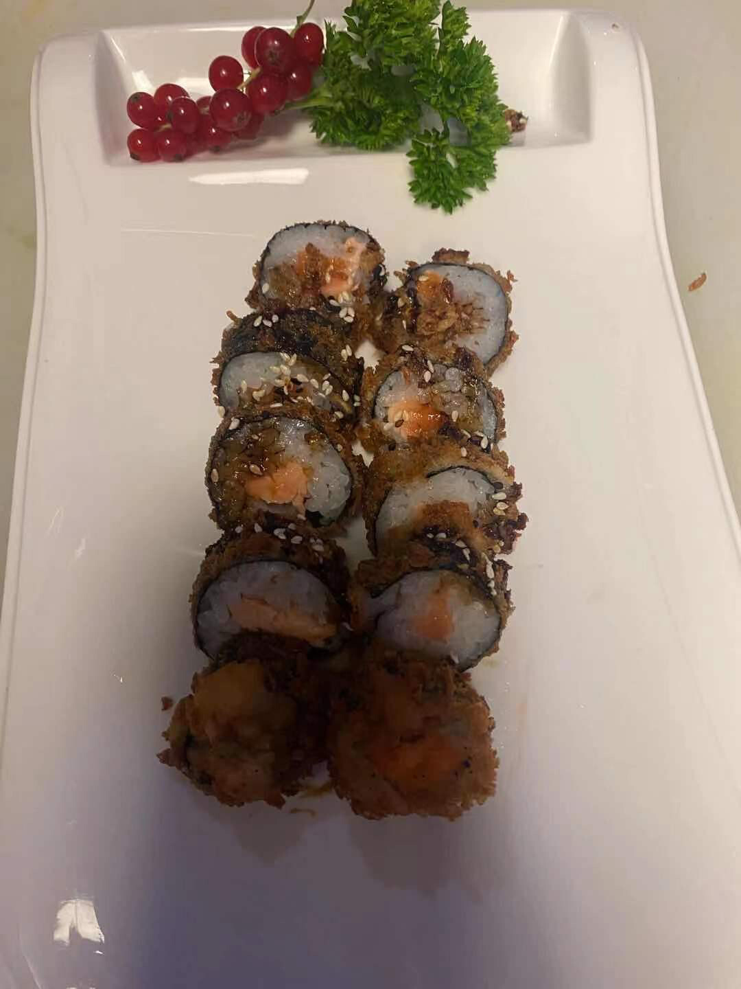 29. Maki Hot Roll saumon (10 pcs)