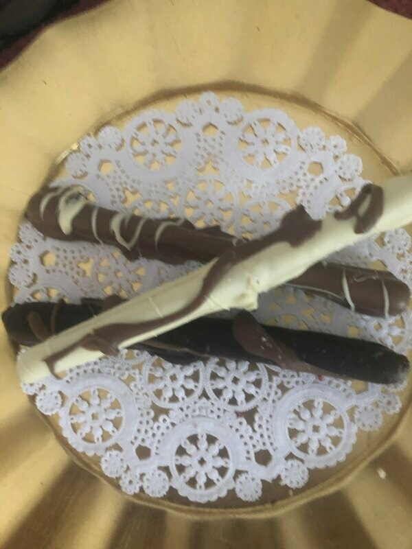Chocolate Dipped Pretzel Rods