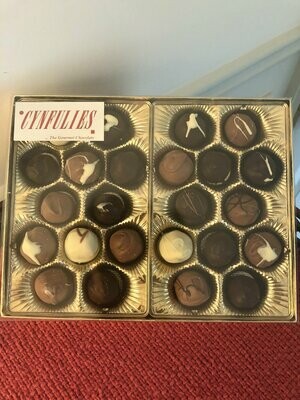 European-Style Gourmet Chocolate Truffles Gift Box (24 ct. )