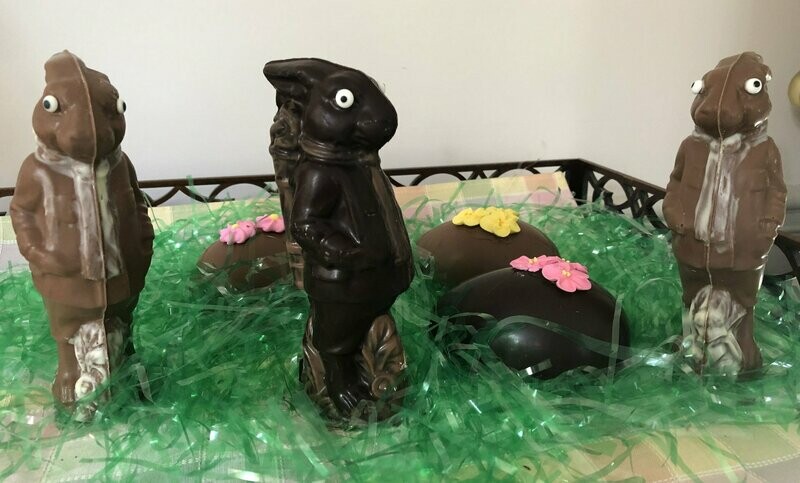 Dapper Golfing  Rabbit