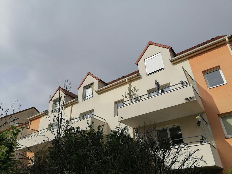 Corbeil essonnes lumieux f2 avec balcon