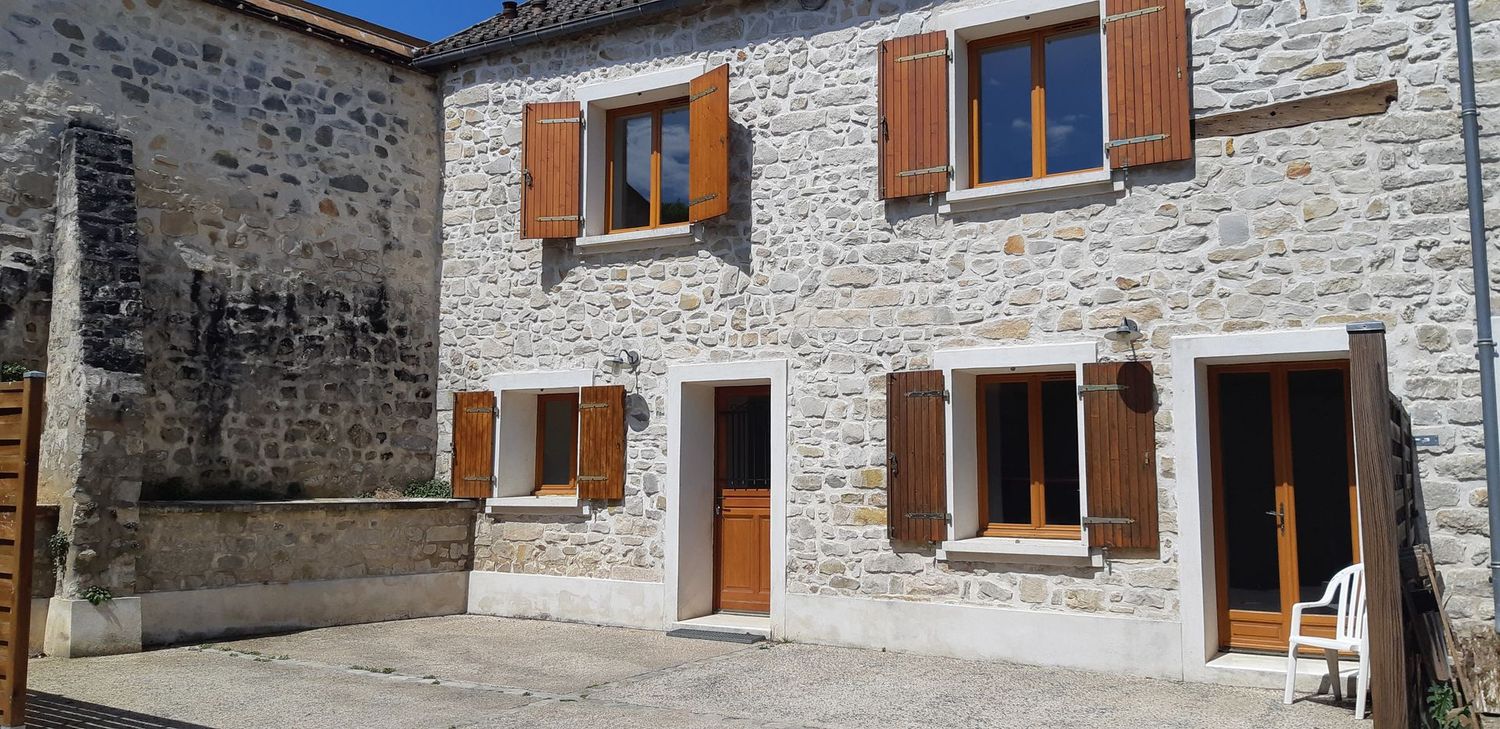 Champcueil hameau de beauvais maison de ville 5P