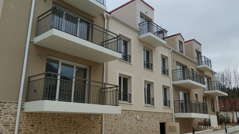 Villabé beau et lumineux f3 avec balcon
