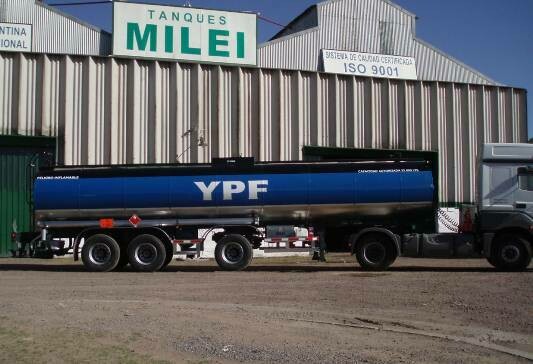 Semirremolque térmico acero al carbono con sistema de calentamiento para transporte de asfalto 32 m3 2+1
