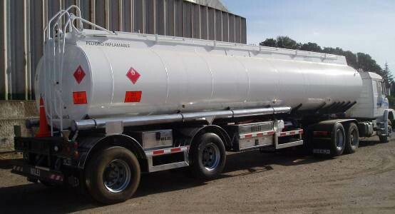 Semirremolque acero al carbono para transporte de combustible 1+1