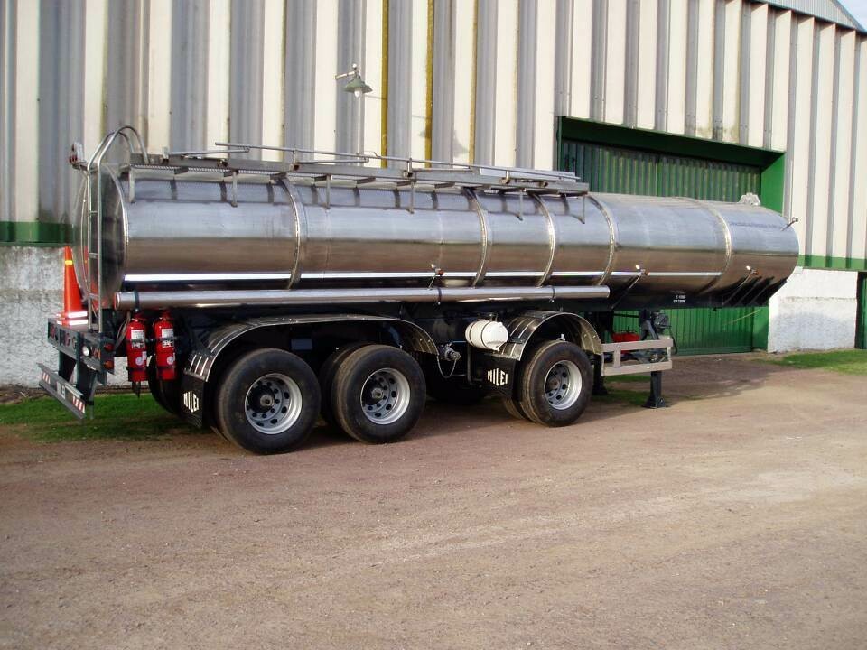 Semirremolque acero inoxidable para carga general de 25 m3 2+1