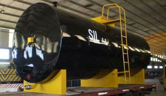 Tanque para asfalto con serpentinas de calentamiento