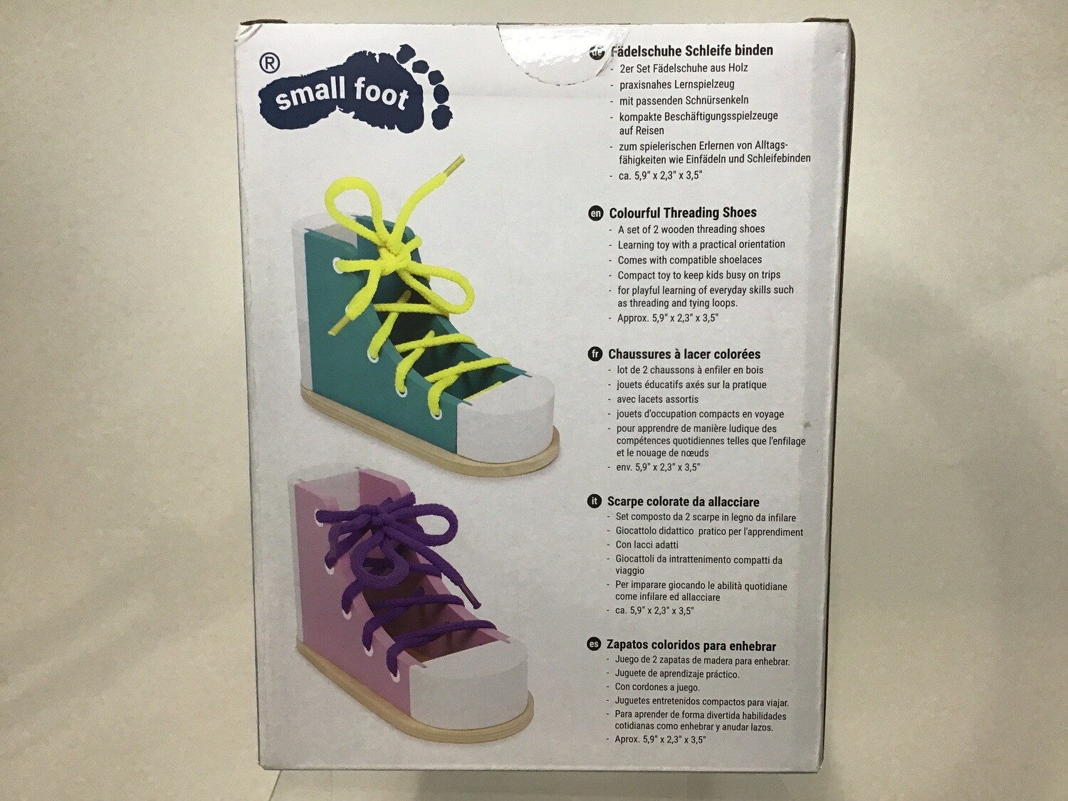 Colorful threading shoes