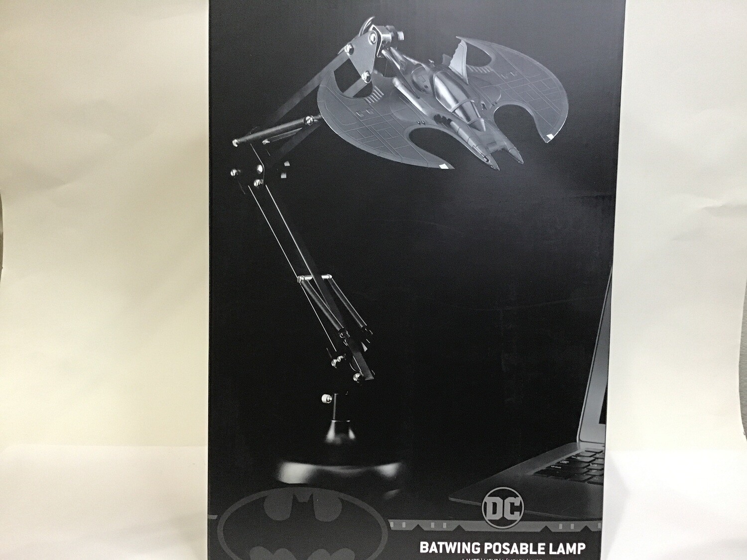 Batwing Posable Desk Light