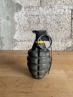 US WW2 OD Green MKII Frag Grenade Reproduction With Metal Spoon &amp; Ring (Aged Aspect)