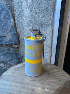 US WW2 M18 Smoke Grenade Reproduction With Metal Spoon &amp; Ring