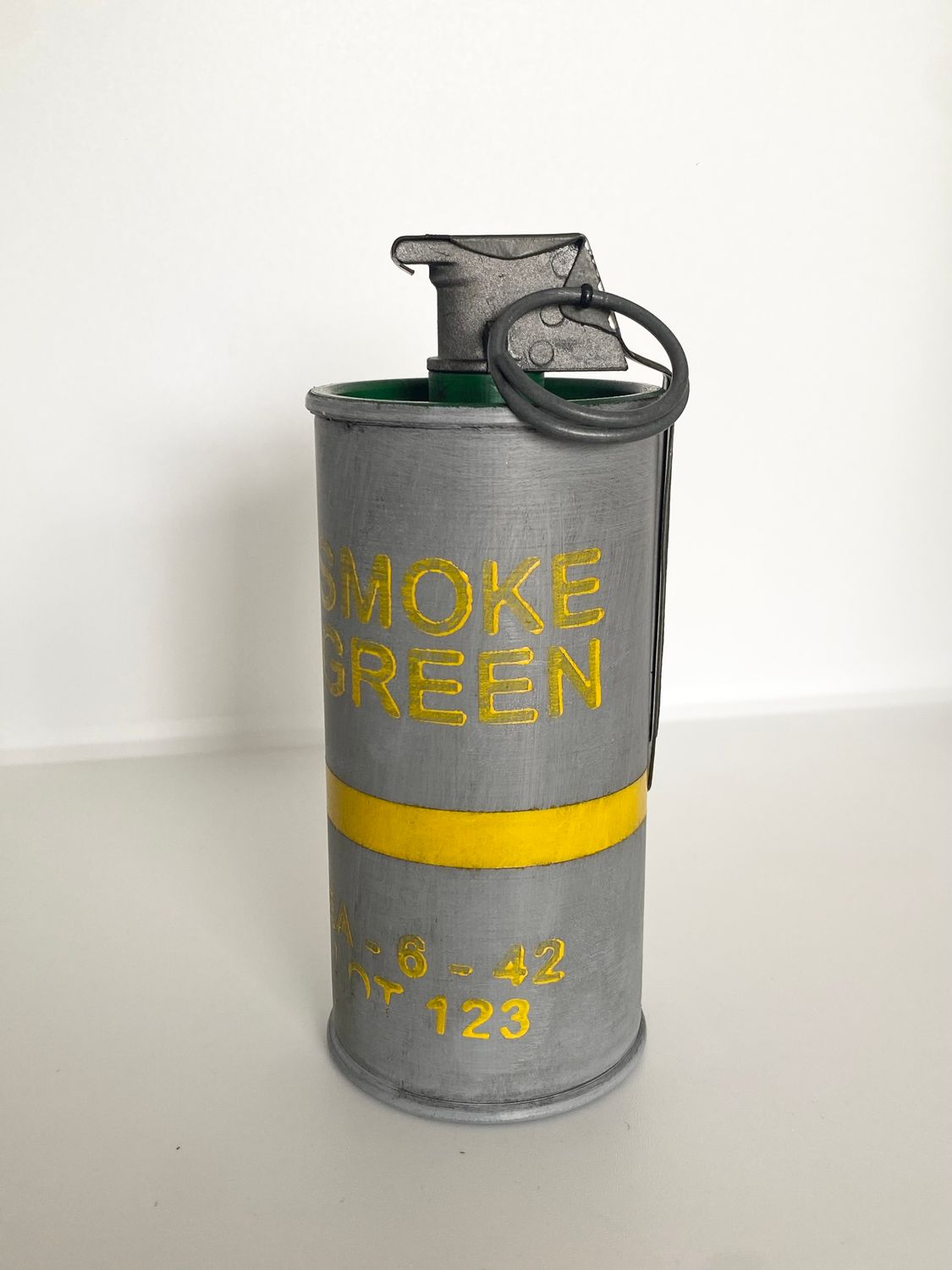 US WW2 M18 Green Smoke Grenade Reproduction With Metal Spoon &amp; Ring (Aged Aspect)