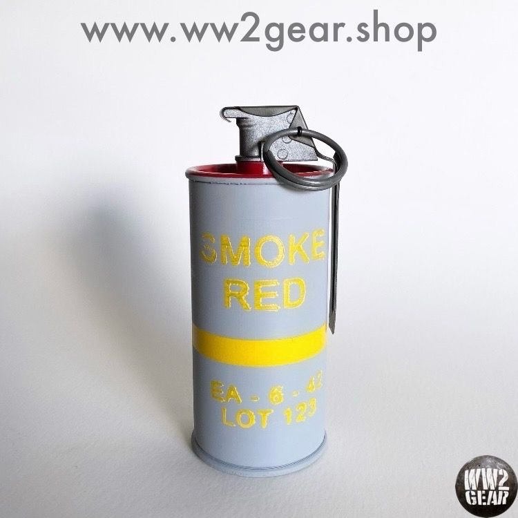 US WW2 M16 / M18 Red Smoke Grenade Reproduction with Metal Spoon &amp; Ring