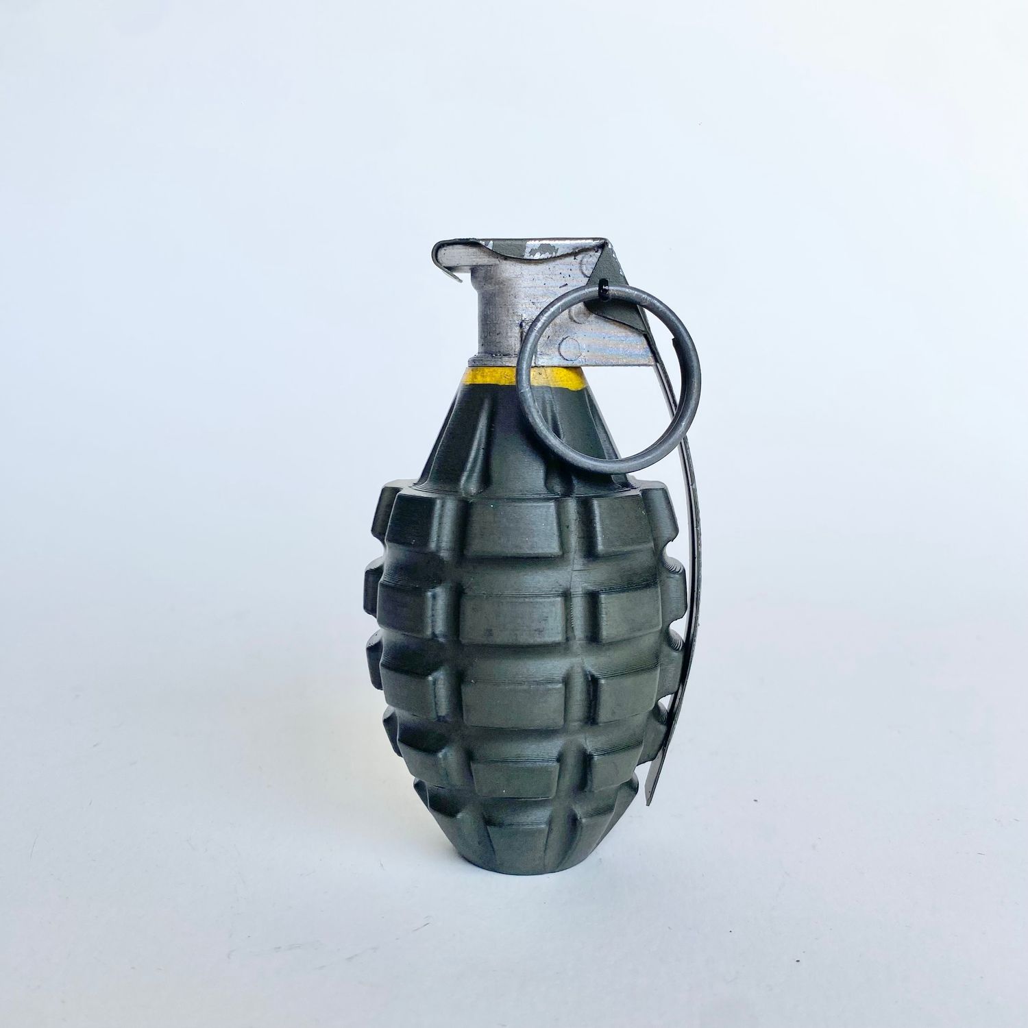 US WW2 MKII Frag Grenade Reproduction With Metal Spoon &amp; Ring (Aged Aspect)