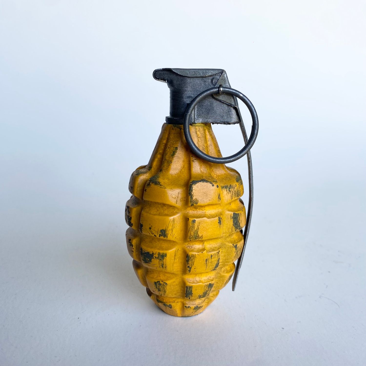 US WW2 MKII Yellow Frag Grenade Reproduction With Metal Spoon &amp; Ring (Aged Aspect)