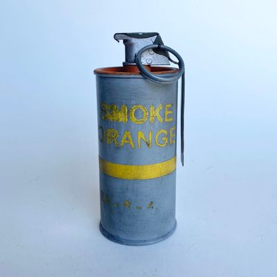 US WW2 M16 / M18 Orange Smoke Grenade Reproduction with Metal Spoon &amp; Ring (Aged Aspect)