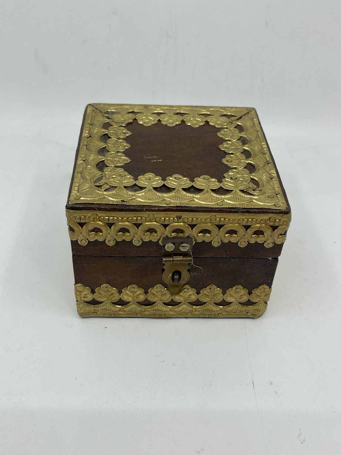 علبة بخور البيت