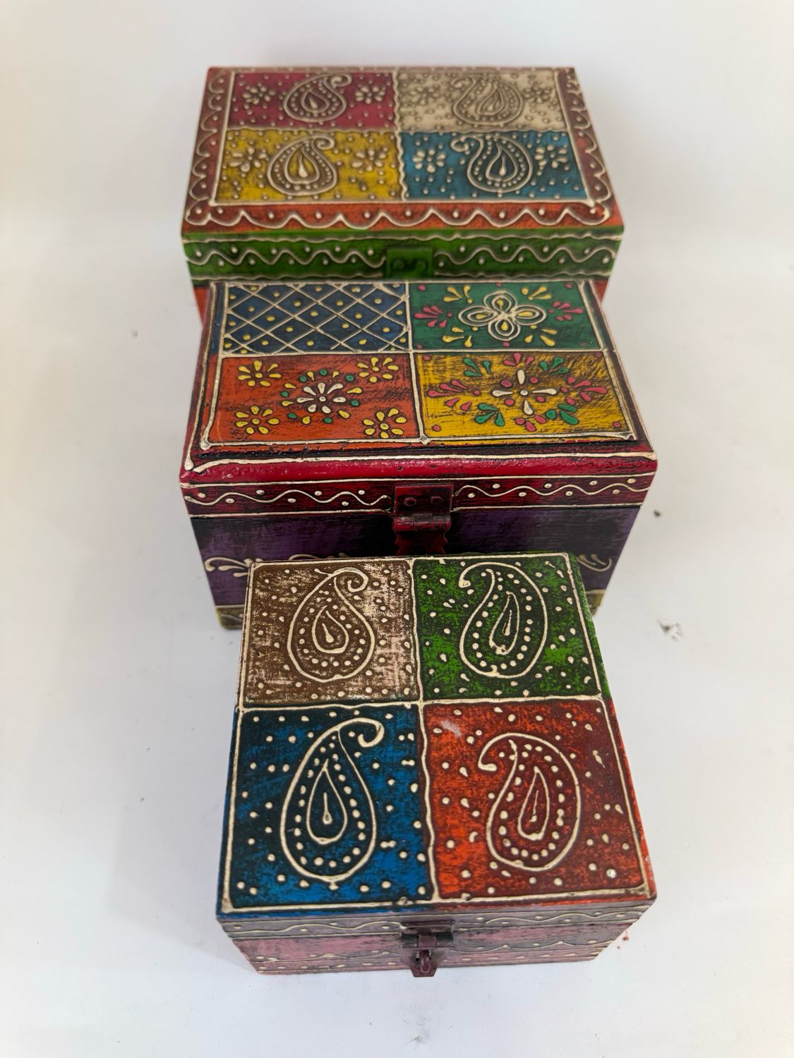 مجموعة صناديق (3)