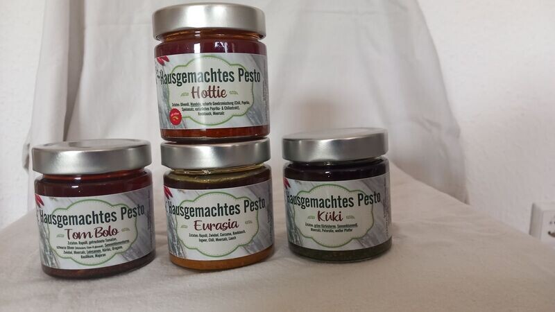Sortiment aus 4 Gläser Pesto je 180 gr. Sortiment aus 4 Gläser Pesto je 180 gr.