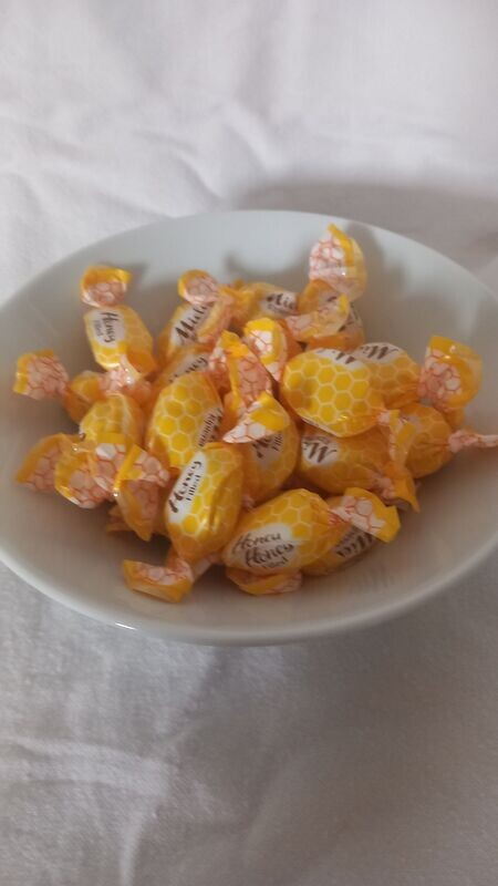  Honigbonbons in verschiedene Größen gefüllt 500 gr Honigbonbons in verschiedene Größen gefüllt 500 gr