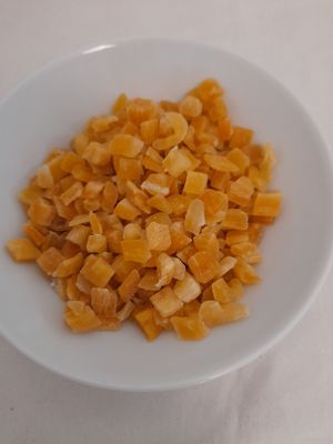 ​Mango gehackt 8 x 10 mm, ungeschwefelt, leicht gezuckert, Thailand, 250 gr.